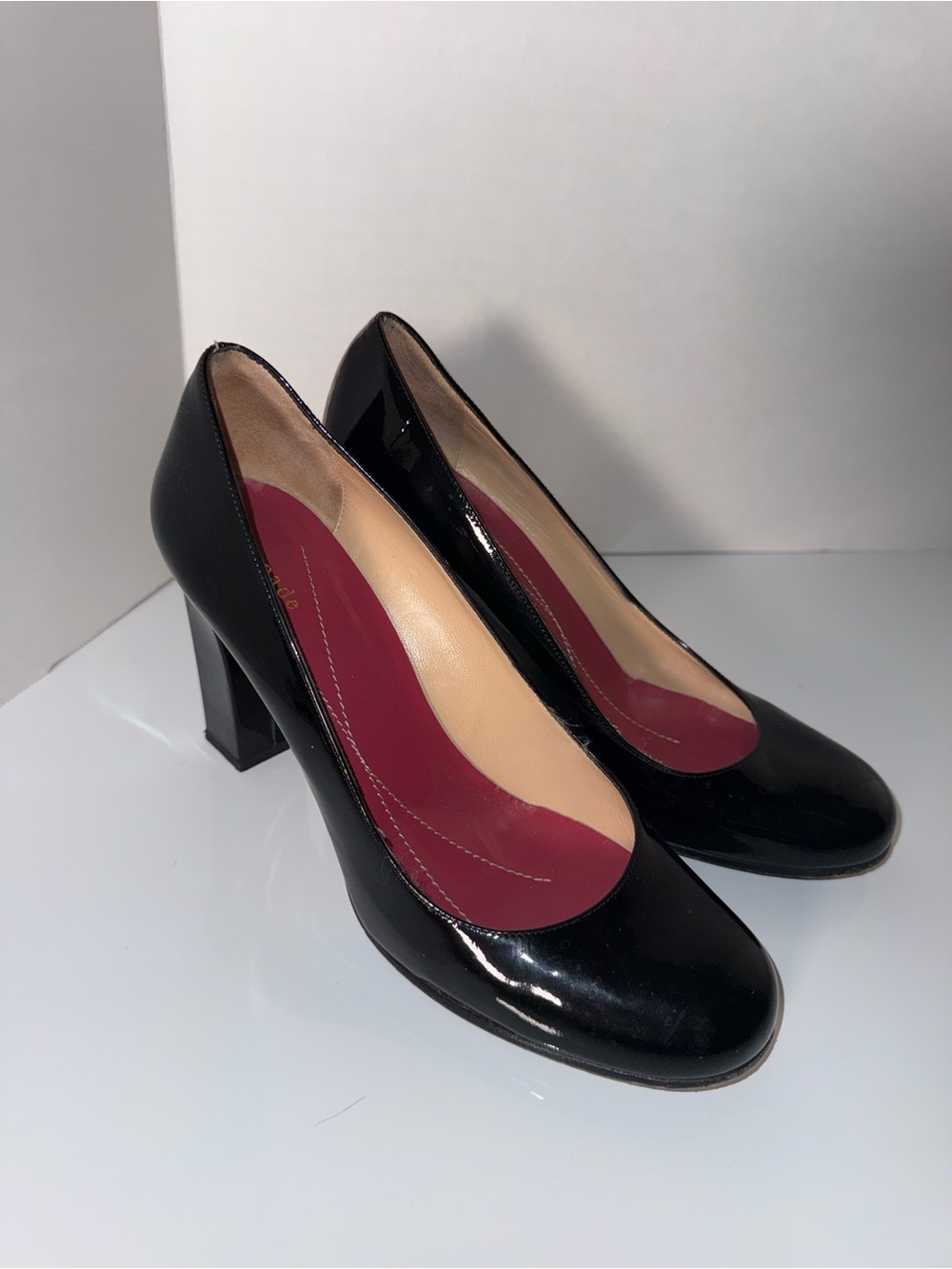 KATE SPADE Round Toe Classic Black Patent Leather Block Heel Pumps - Women's 7.5